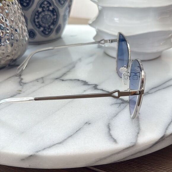 Quay Glow Up Sunnies blue - Picture 5 of 9